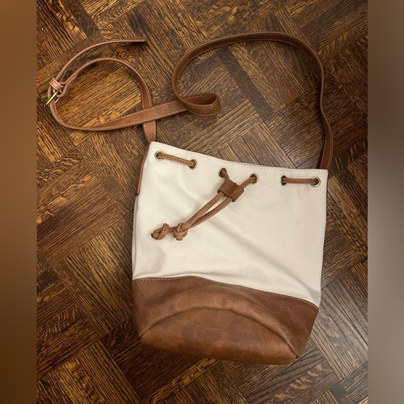 Brandy Melville Canvas/Cow leather Bucket bag - Picture 3 of 11